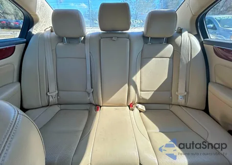 2012 Hyundai Genesis 3.8L z USA, uszkodzony, nr VIN KMHGC4DD2CU175241